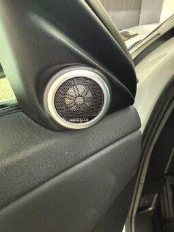 
										Range Rover Evoque P200 R-Dynamic SE full									