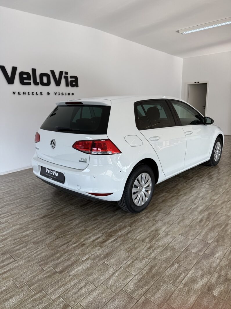 
								Volkswagen Golf 1.2 TSI Bluemotion Technology full									