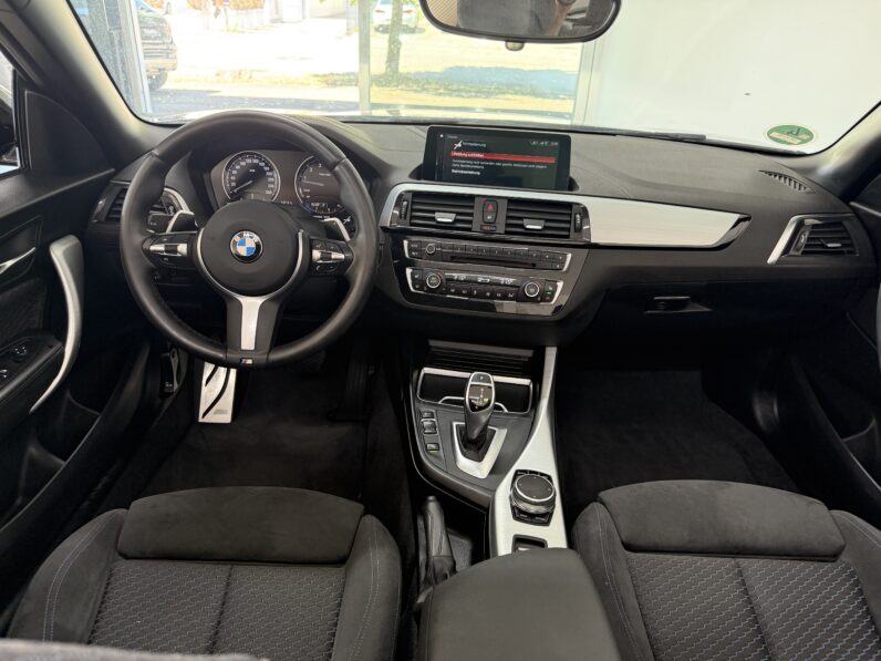 
								BMW M240 i Cabrio full									