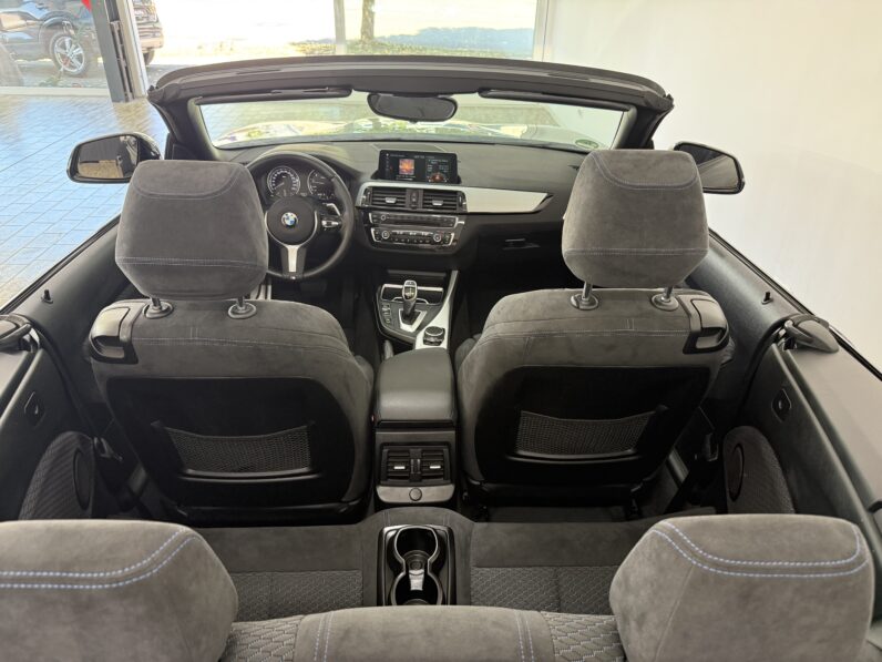
								BMW M240 i Cabrio full									