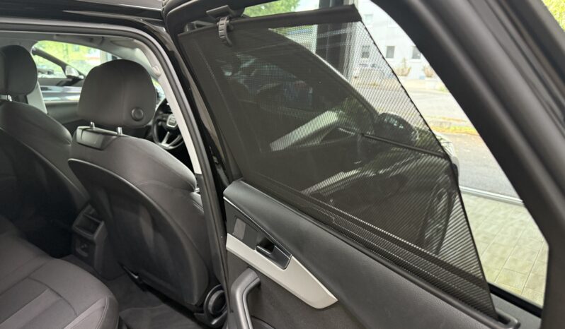
								Audi A4 Avant 30 TDI_Head-up_LED_1.Hand full									