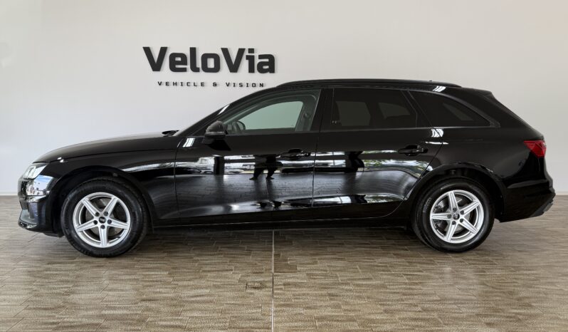 
								Audi A4 Avant 30 TDI_Head-up_LED_1.Hand full									