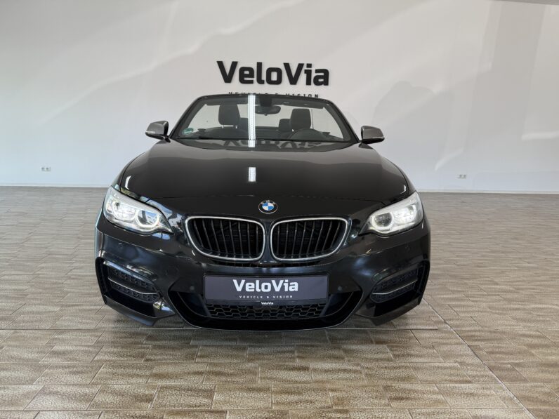 
								BMW M240 i Cabrio full									