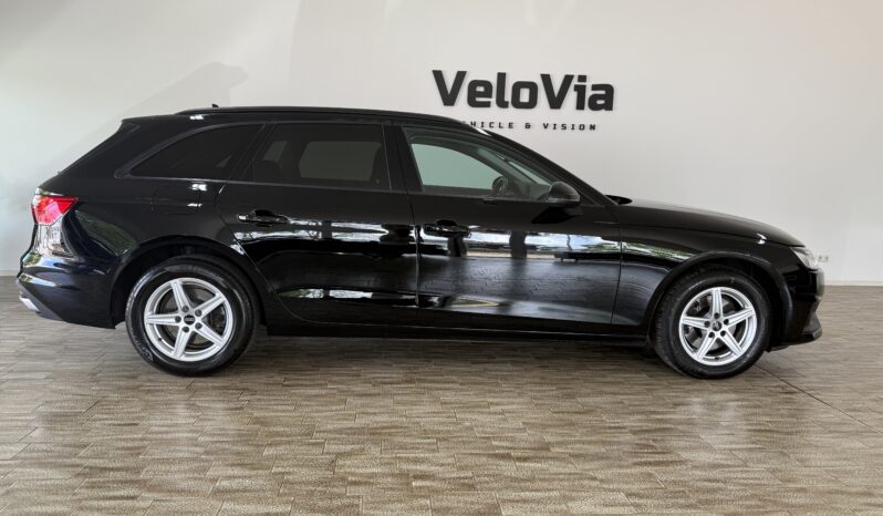 
								Audi A4 Avant 30 TDI_Head-up_LED_1.Hand full									