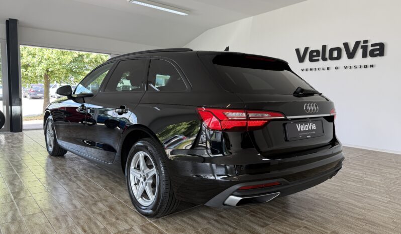 
								Audi A4 Avant 30 TDI_Head-up_LED_1.Hand full									