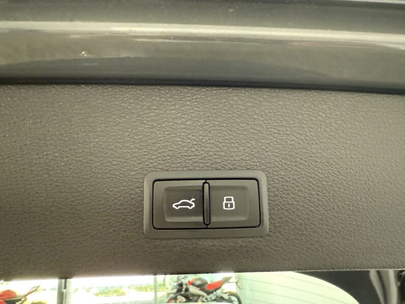 
								Audi Q2 35 TFSI Sport Garantie_Service Neu full									