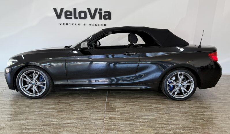 
								BMW M240 i Cabrio full									