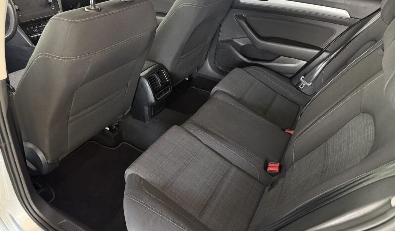 
								Volkswagen Passat Variant_1.Hand_Scheckheft_AHK_Garantie full									