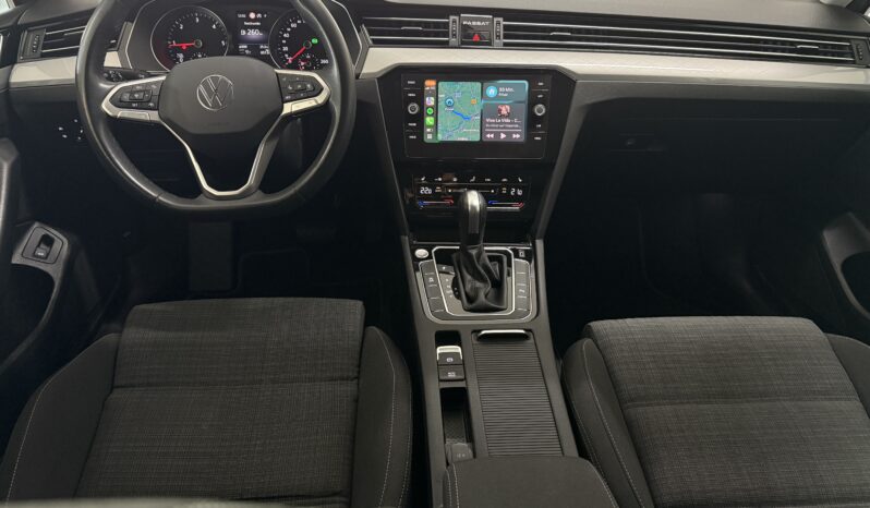 
								Volkswagen Passat Variant_1.Hand_Scheckheft_AHK_Garantie full									