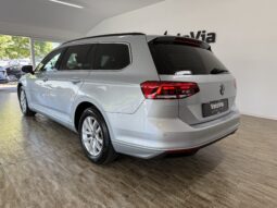 
										Volkswagen Passat Variant_1.Hand_Scheckheft_AHK_Garantie full									