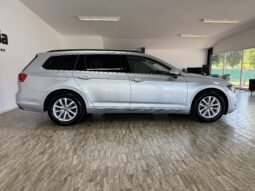 
										Volkswagen Passat Variant_1.Hand_Scheckheft_AHK_Garantie full									