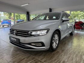 Volkswagen Passat Variant_1.Hand_Scheckheft_AHK_Garantie