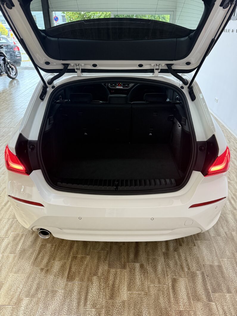 
								BMW 118 Baureihe 1 Lim. 118 i Advantage full									