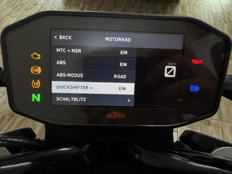 
								KTM 790 Duke_Track Pack Akrapovic_Kz-Halter_Garantie full									