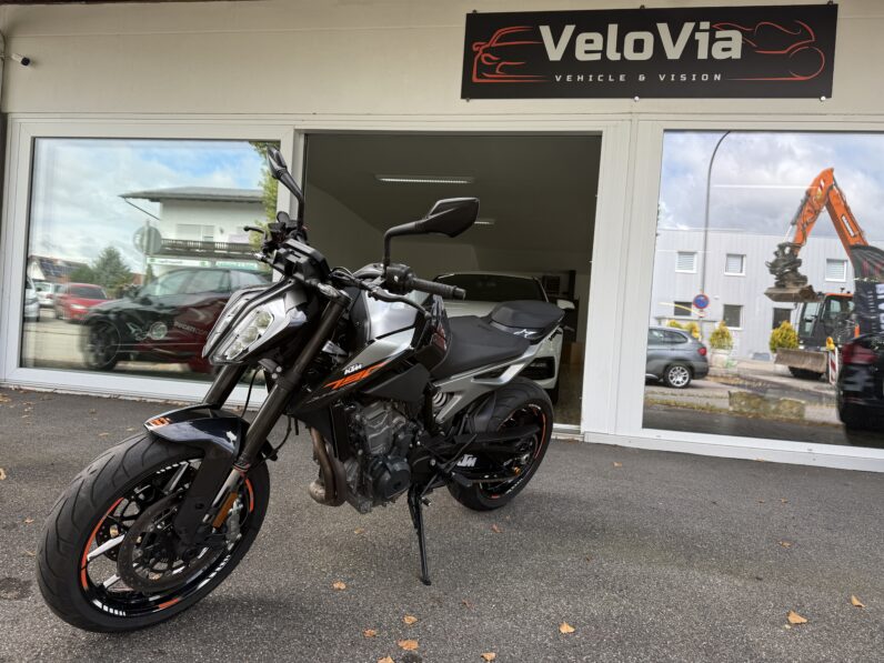 
								KTM 790 Duke_Track Pack Akrapovic_Kz-Halter_Garantie full									