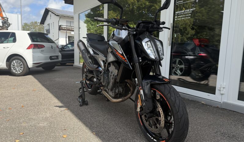 
								KTM 790 Duke_Track Pack Akrapovic_Kz-Halter_Garantie full									