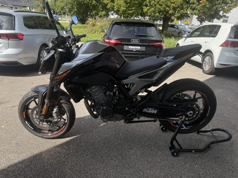 
								KTM 790 Duke_Track Pack Akrapovic_Kz-Halter_Garantie full									