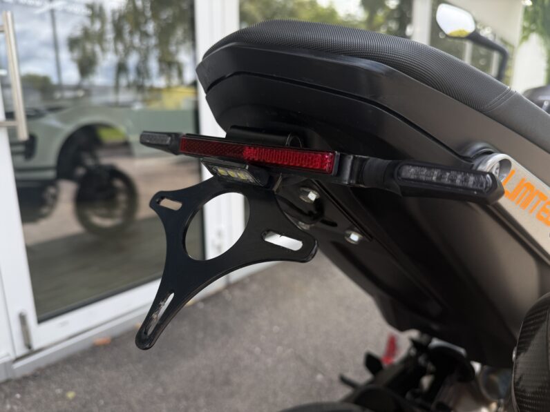 
								KTM 790 Duke_Track Pack Akrapovic_Kz-Halter_Garantie full									