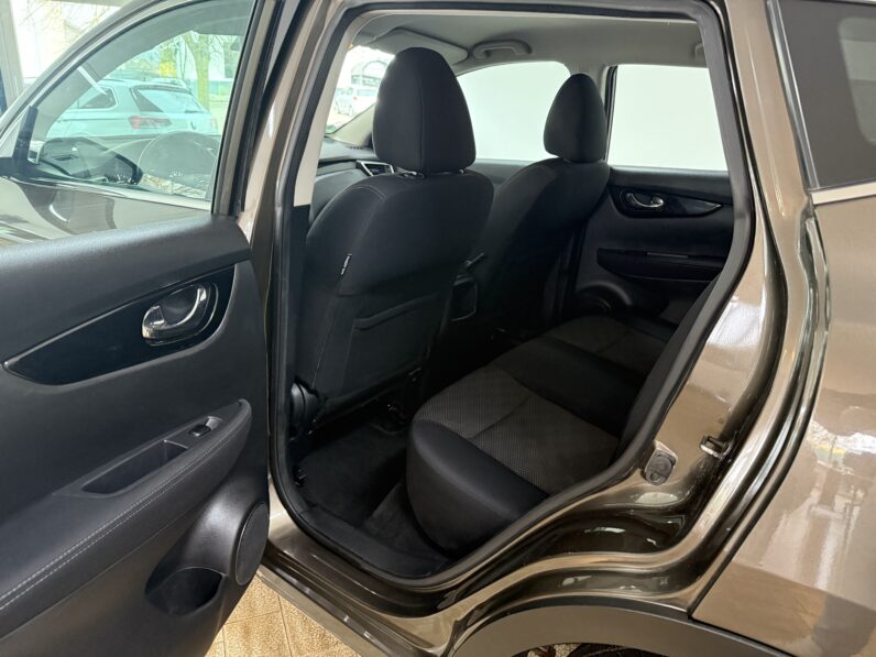 
								Nissan Qashqai Acenta 4x4_1.Hand/AHK/Navi/Kamera/SZH full									