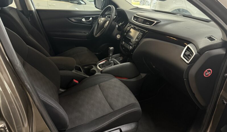 
								Nissan Qashqai Acenta 4x4_1.Hand/AHK/Navi/Kamera/SZH full									