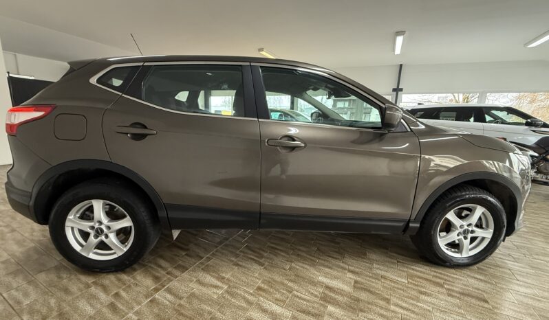 
								Nissan Qashqai Acenta 4x4_1.Hand/AHK/Navi/Kamera/SZH full									