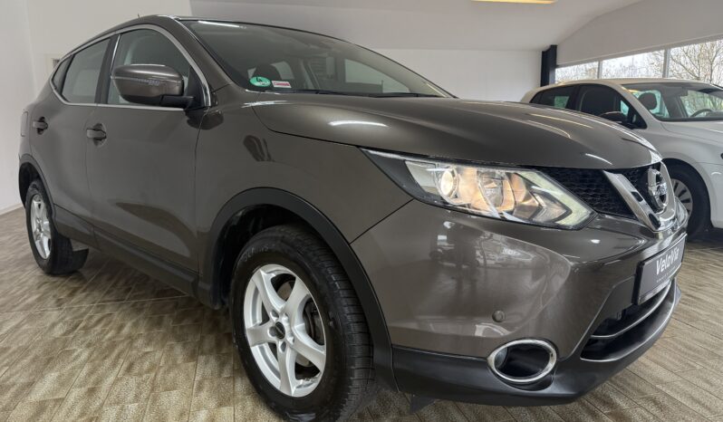
								Nissan Qashqai Acenta 4x4_1.Hand/AHK/Navi/Kamera/SZH full									