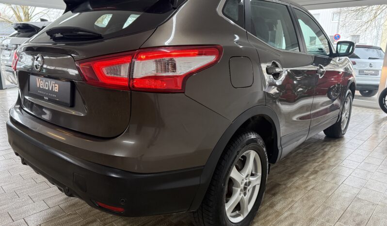 
								Nissan Qashqai Acenta 4x4_1.Hand/AHK/Navi/Kamera/SZH full									