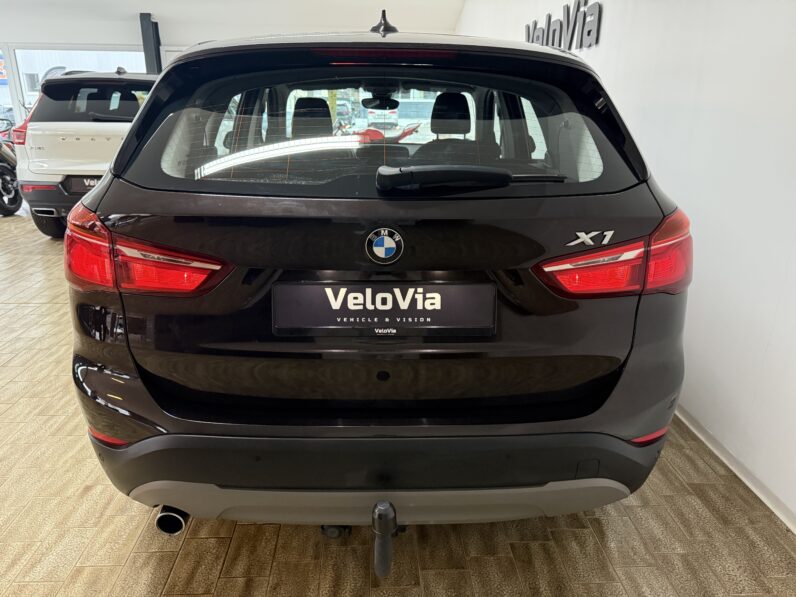 
								BMW X1 sDrive 18 i AHK/Memory Stz.\1.Hand full									