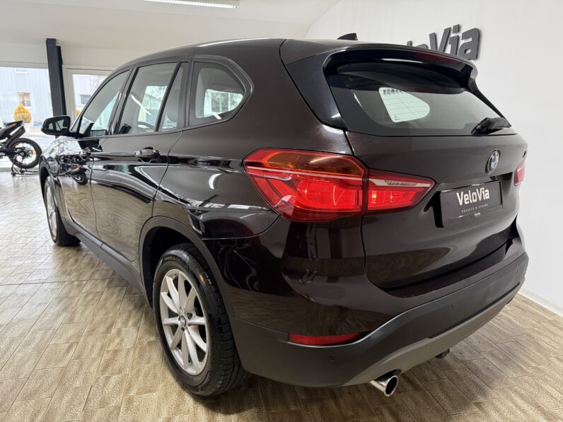 
								BMW X1 sDrive 18 i AHK/Memory Stz.\1.Hand full									