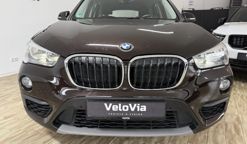 
								BMW X1 sDrive 18 i AHK/Memory Stz.\1.Hand full									