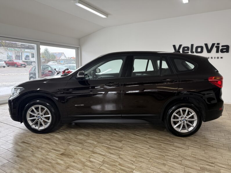 
								BMW X1 sDrive 18 i AHK/Memory Stz.\1.Hand full									