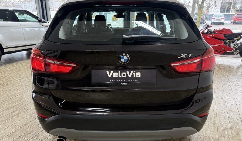 
								BMW X1 sDrive 18 i AHK/Memory Stz.\1.Hand full									