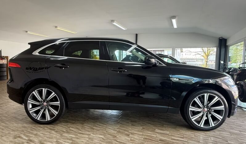 
								Jaguar F-Pace 25t Prestige AWD Kamera/ACC/AHK/Spur full									