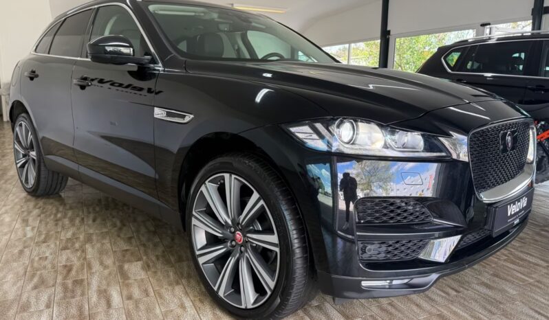 
								Jaguar F-Pace 25t Prestige AWD Kamera/ACC/AHK/Spur full									