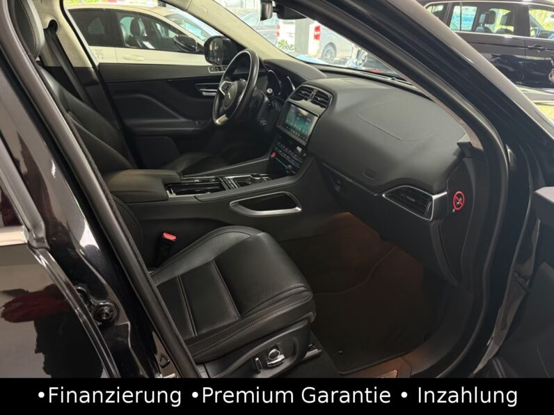 
								Jaguar F-Pace 25t Prestige AWD Kamera/ACC/AHK/Spur full									