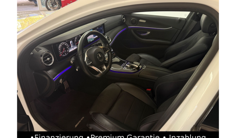 
								Mercedes-Benz E 200 Limousine AMG/Night/Widescreen/Kamera full									