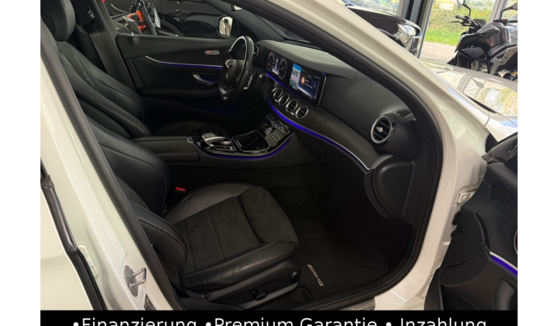 
								Mercedes-Benz E 200 Limousine AMG/Night/Widescreen/Kamera full									