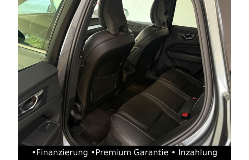 
								Volvo XC60 D5 RDesign AWD/Pano/Head-up/HK-Sound/Kamera full									