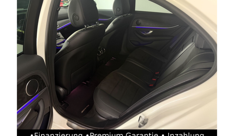 
								Mercedes-Benz E 200 Limousine AMG/Night/Widescreen/Kamera full									