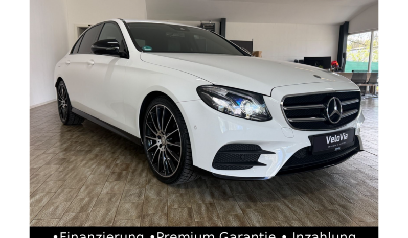 
								Mercedes-Benz E 200 Limousine AMG/Night/Widescreen/Kamera full									