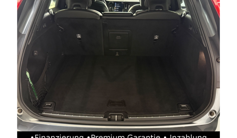 
								Volvo XC60 D5 RDesign AWD/Pano/Head-up/HK-Sound/Kamera full									