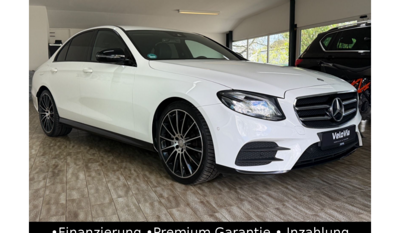 
								Mercedes-Benz E 200 Limousine AMG/Night/Widescreen/Kamera full									