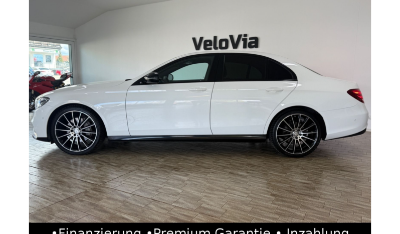 
								Mercedes-Benz E 200 Limousine AMG/Night/Widescreen/Kamera full									