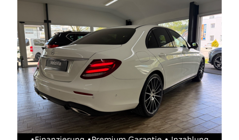 
								Mercedes-Benz E 200 Limousine AMG/Night/Widescreen/Kamera full									
