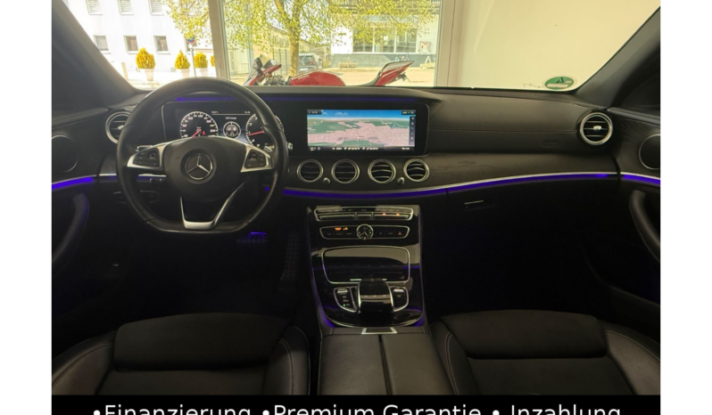 
								Mercedes-Benz E 200 Limousine AMG/Night/Widescreen/Kamera full									