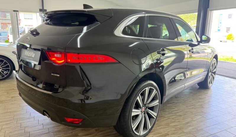 
								Jaguar F-Pace 25t Prestige AWD Kamera/ACC/AHK/Spur full									