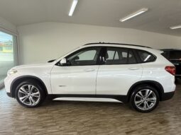 
										BMW X1 xDrive 20i Sport/Shadow/Kamera/AHK/LED/1.Hand full									