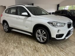 
										BMW X1 xDrive 20i Sport/Shadow/Kamera/AHK/LED/1.Hand full									