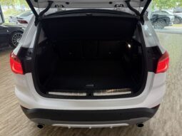 
										BMW X1 xDrive 20i Sport/Shadow/Kamera/AHK/LED/1.Hand full									