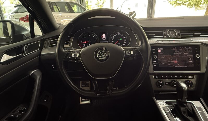 
								Volkswagen Passat Variant Alltrack 4Motion/Panorama/AHK/LED full									